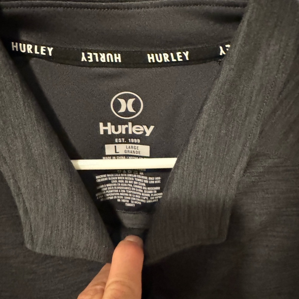 Men’s Hurley polo.. super soft and in great condition. - Picture 2 of 3
